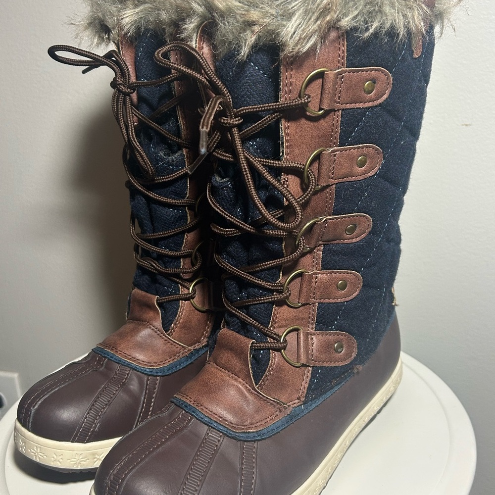 Women's Brown and Black Winter Boots